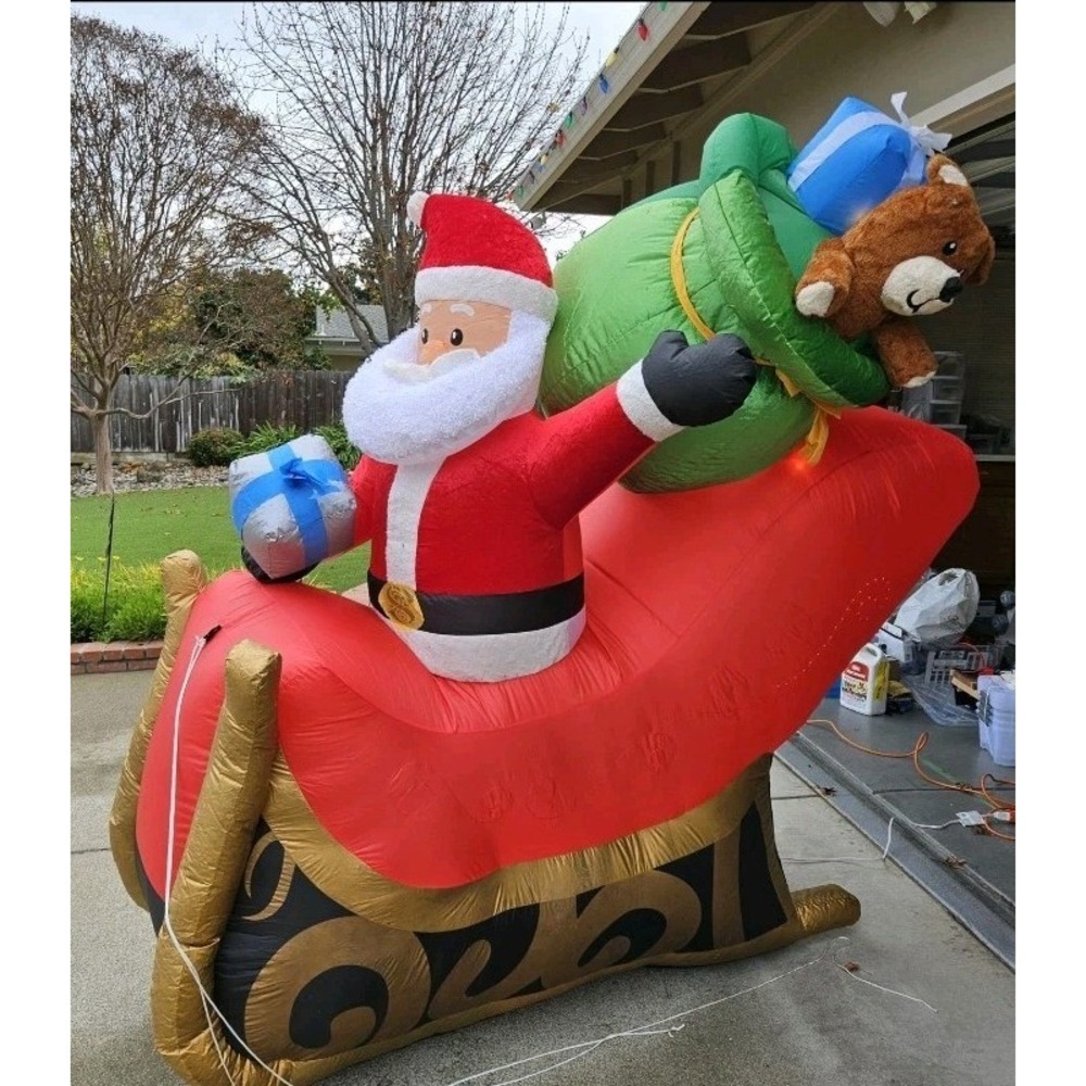 6.5 Ft Santa Sleigh Airblown Christmas Inflatable